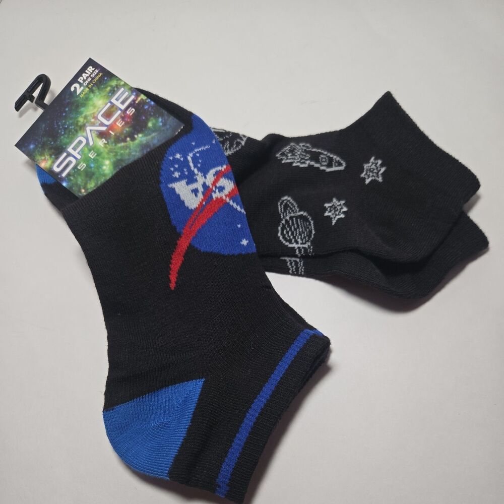 2 X NASA Space Series Socks Size USA 7- 11 Unisex Crew New w/ Tags Astronauts